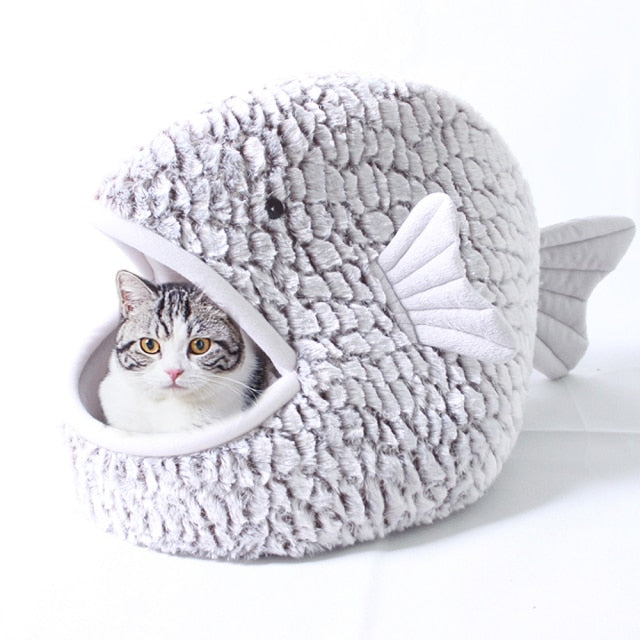 Maison pour chat en forme de poisson